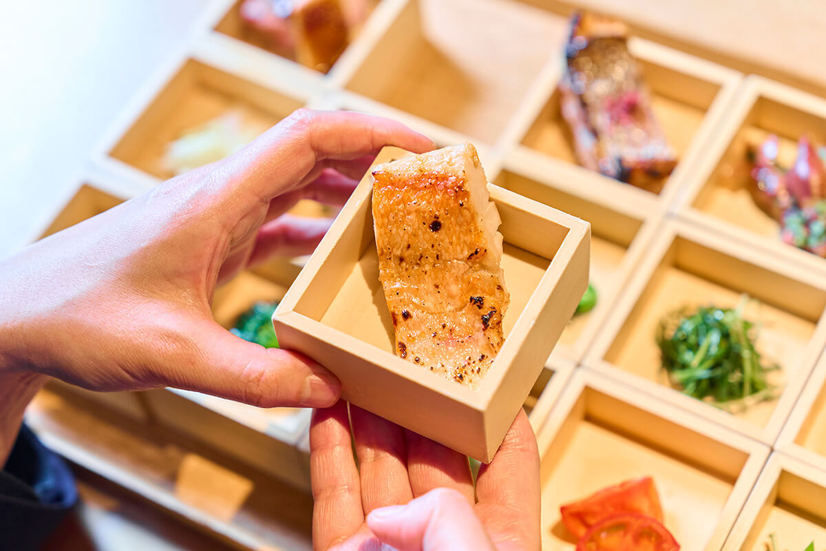 もう一つの「卯月の焼き魚」。この日は、金目鯛。八海山の酒粕で漬け込んでいる