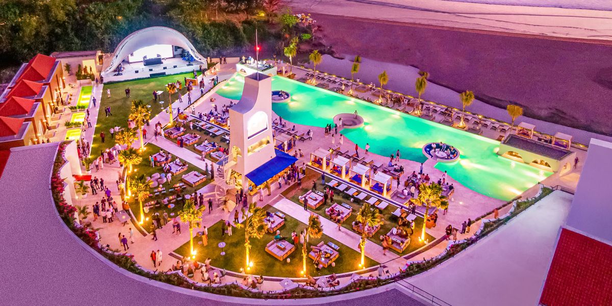 【2024年バリ島最新情報！】海を眺めながら食べて遊んで、セレブ気分♪ バリ島で話題のビーチクラブ4選