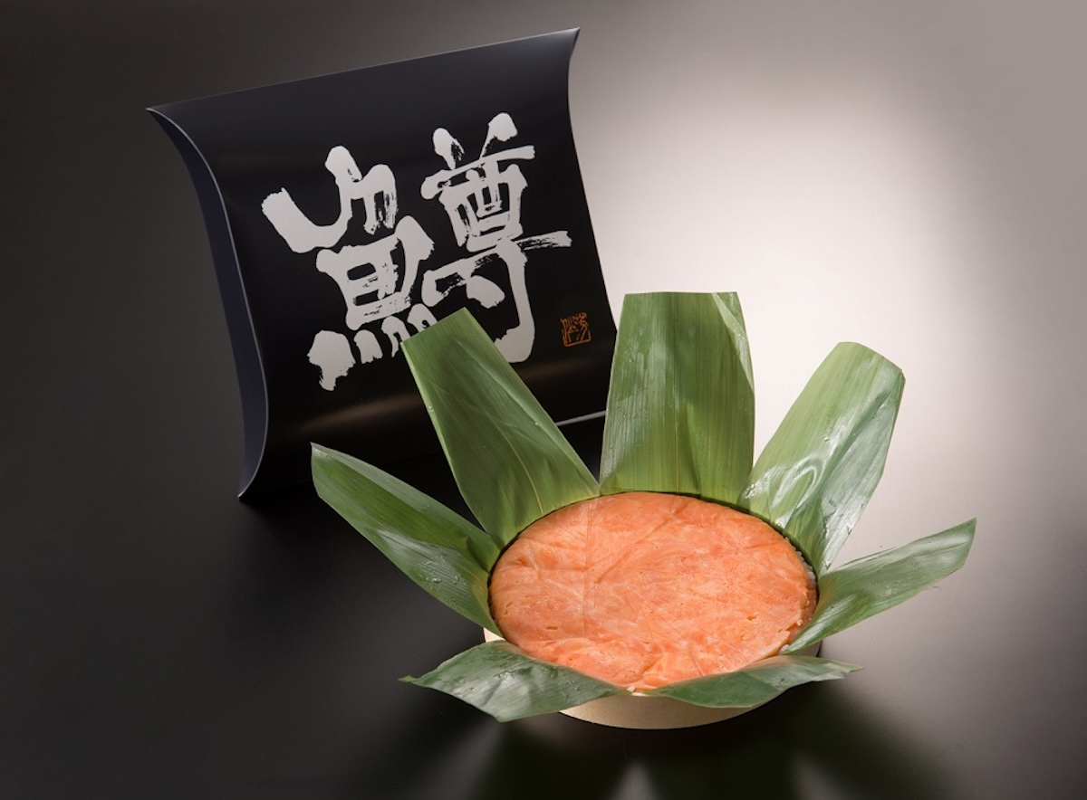 「ます一重桶」2200円（1箱）/ますの寿し 丸龍庵