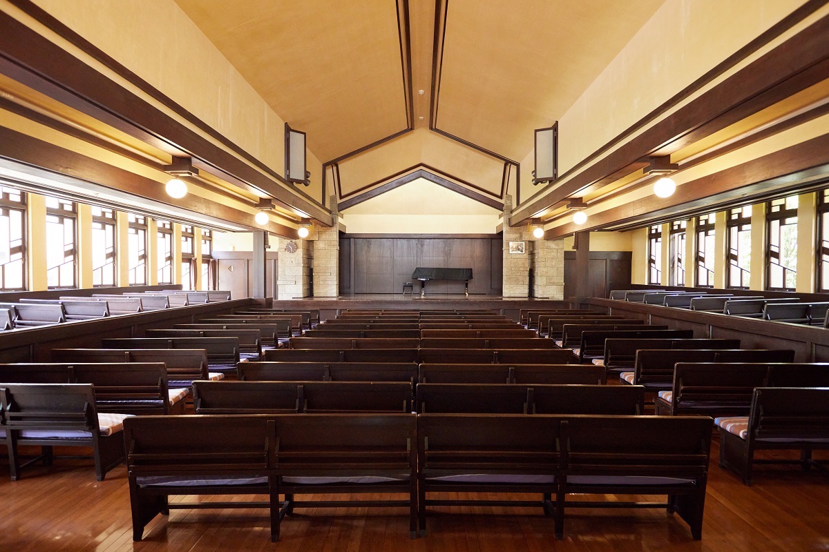 コンサートや講演会として利用される。音の響きのよさもいい