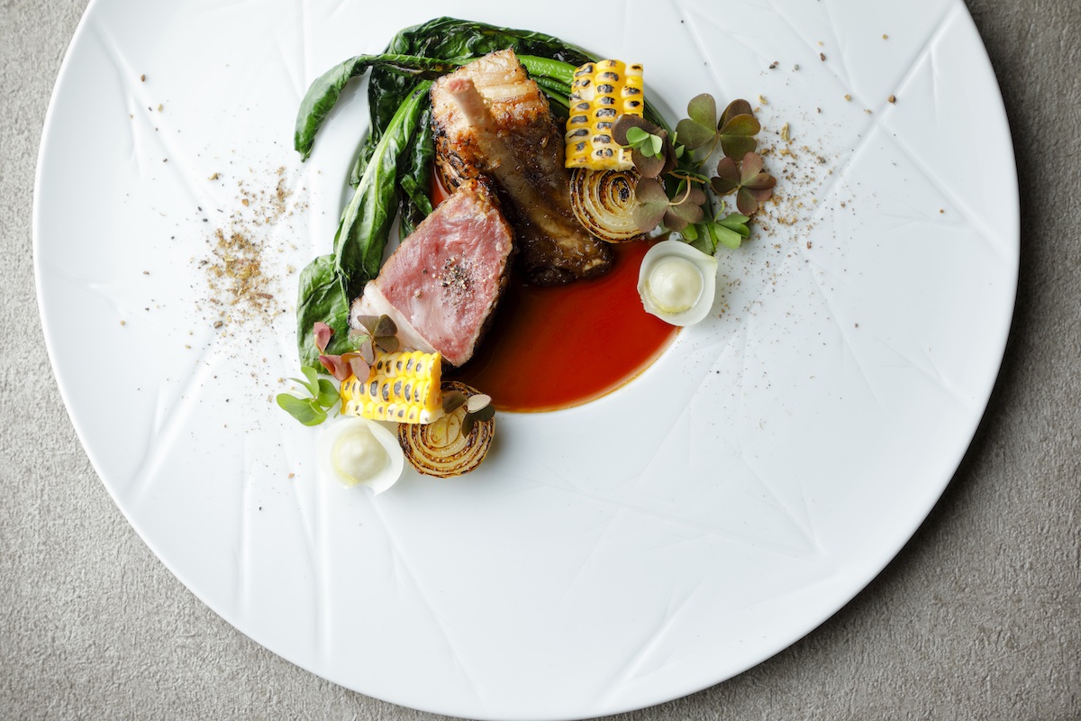 「仔羊 夏野菜 スペアリブ風」