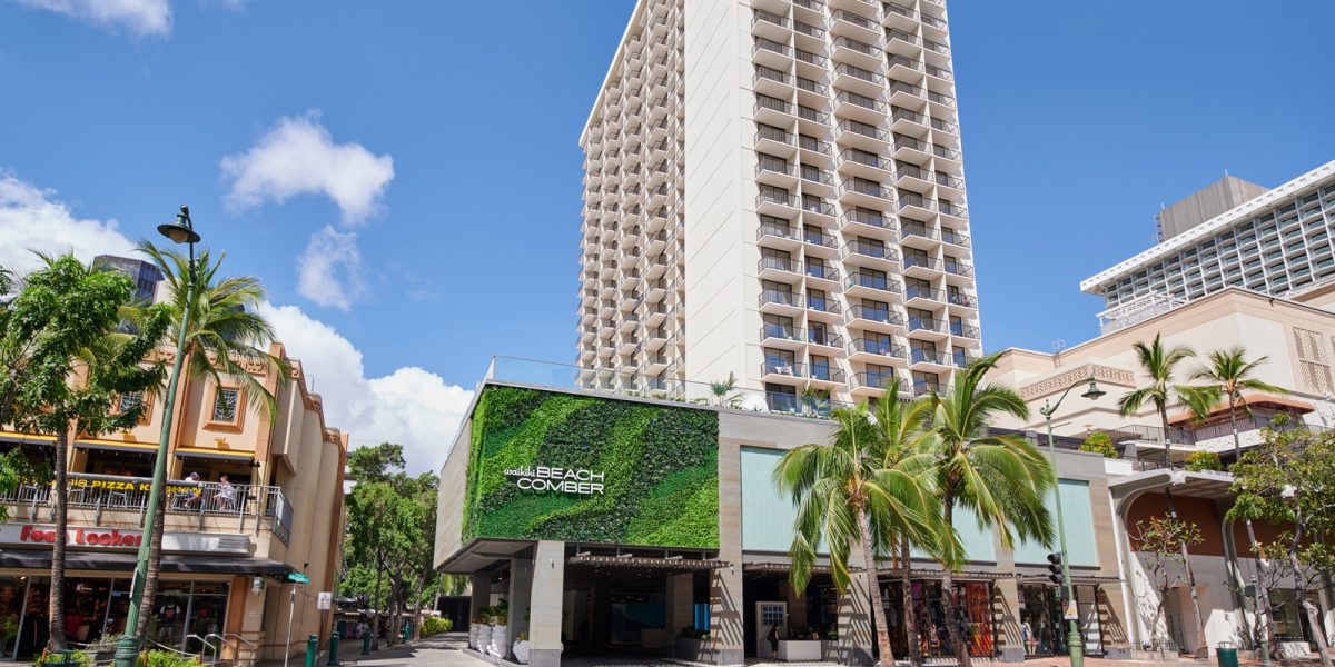アウトリガー ワイキキ ビーチコマー ホテルはハワイ・ワイキキ中心地にあり、立地バツグン！ワイキキを120％満喫できるホテルをご紹介