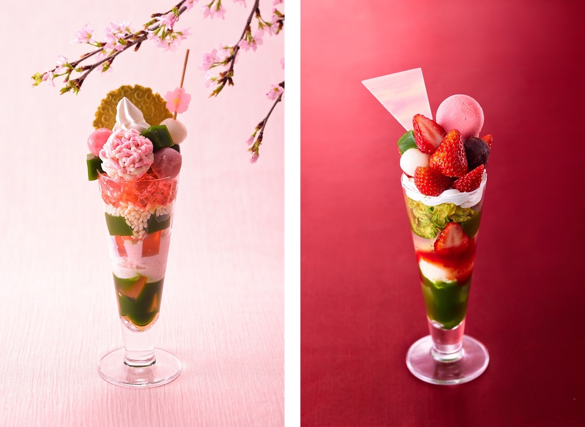 左から「さくら抹茶パフェ」、「いちご抹茶パフェ」／©︎伊藤久右衛門 祇園四条店茶房