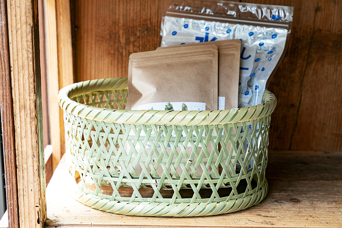 「城戸繁延（きどしげのぶ） 上げ底椀籠」1万1000円