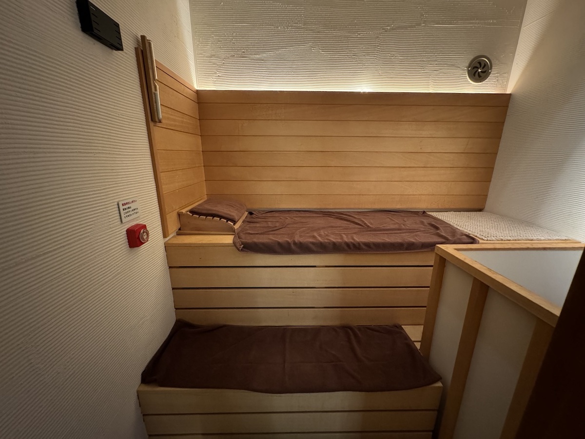 デラックスルームのサウナ室