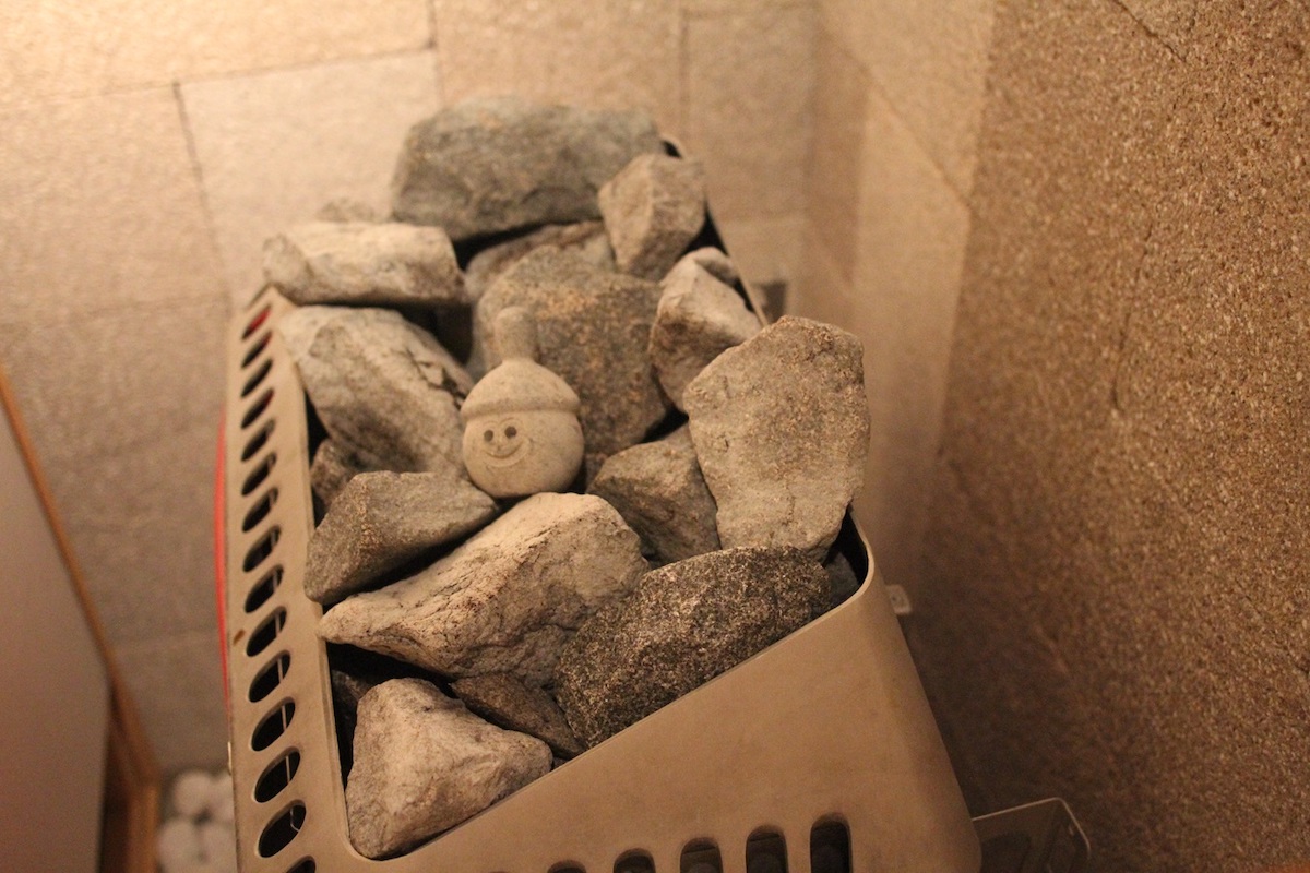 サウナストーンの中には「サウナの妖精」と呼ばれるかわいいストーンも！