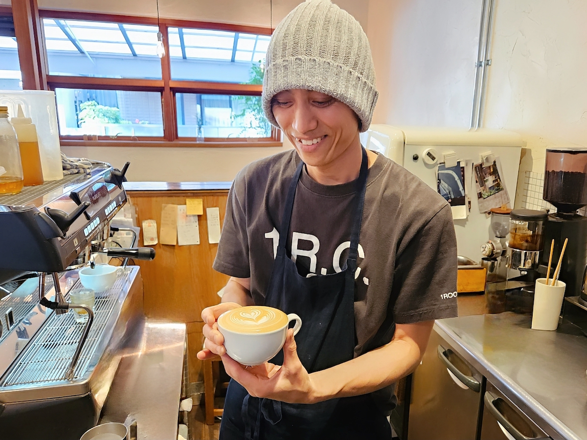 店主の内山さん