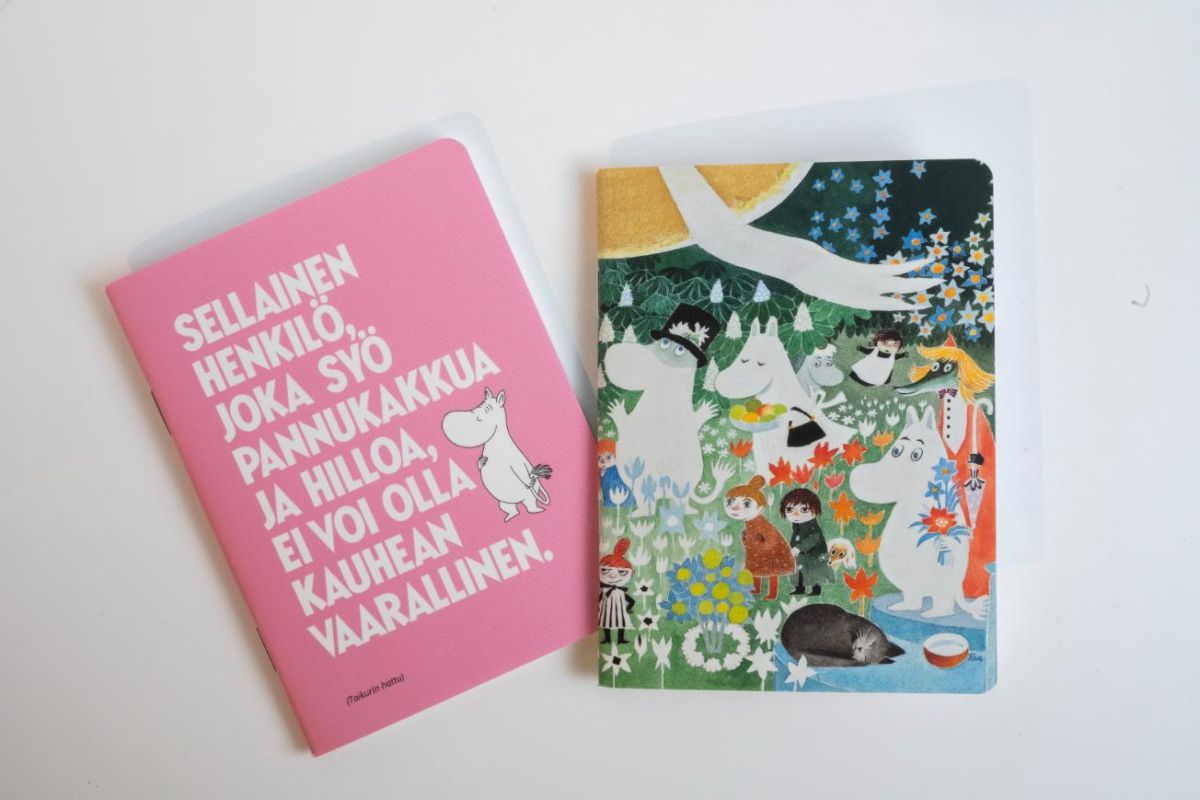 メモ帳　各2.90€ 