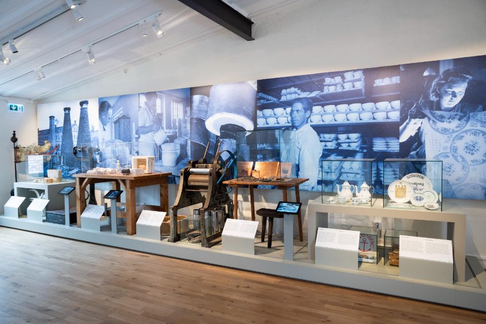 2階が常設展示、制作の歴史がまとまっている