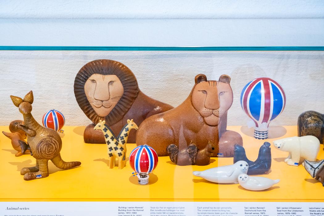 リサ・ラーソン氏の作品のコーナーも