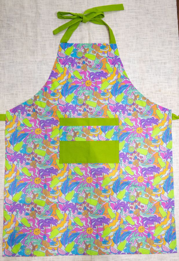 色柄豊富で見ているだけでも楽しくなるエプロンA$35.00