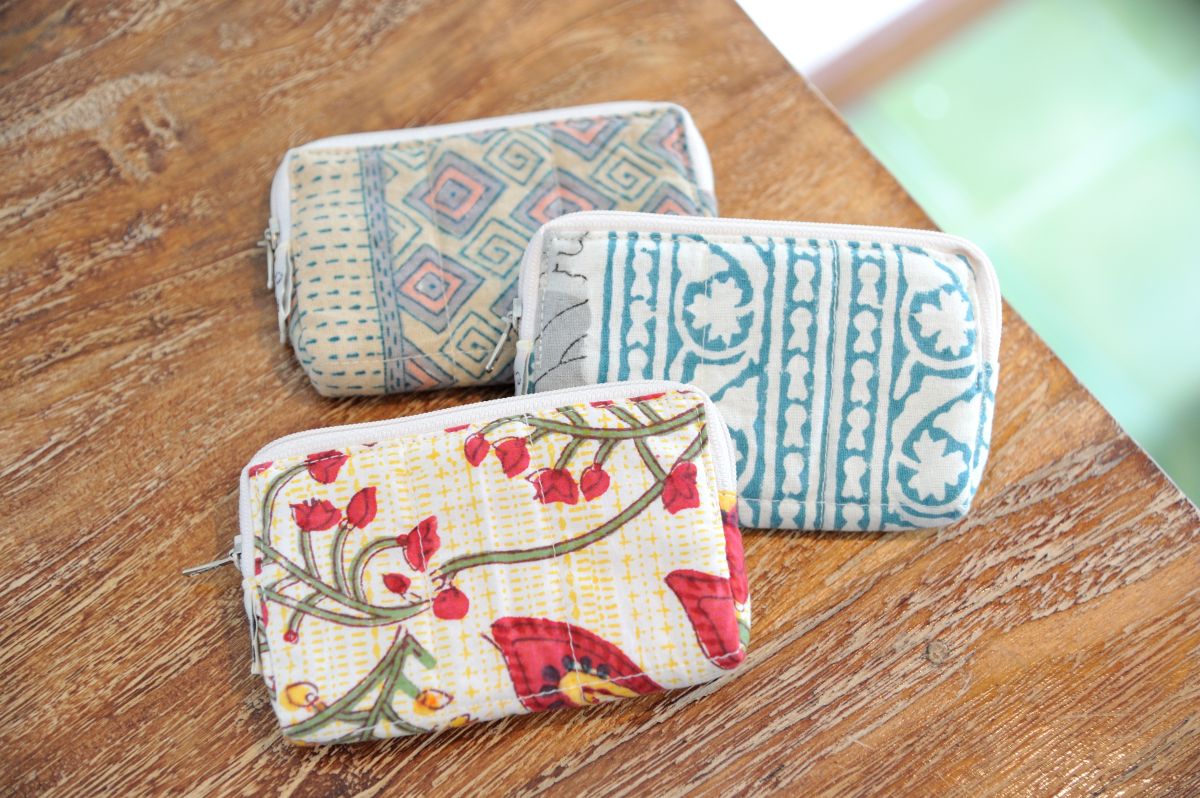 シシ・オリジナル・バッグのポーチ小