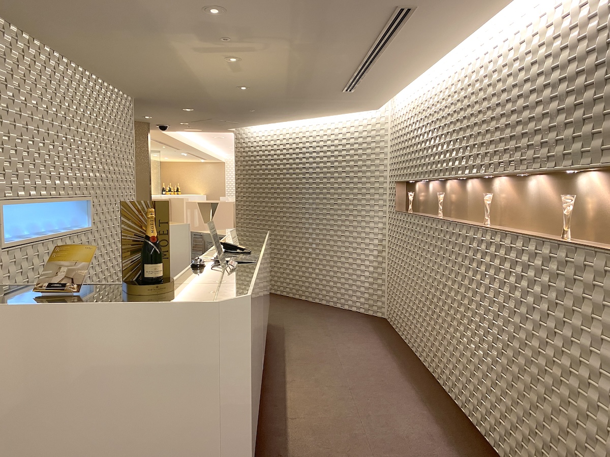 プラチナフロア