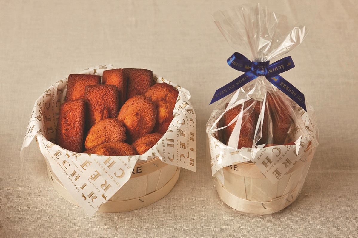 「フィナンシェ・エシレ（ 左）」1個367円、「マドレーヌ・エシレ（右）」1個367円