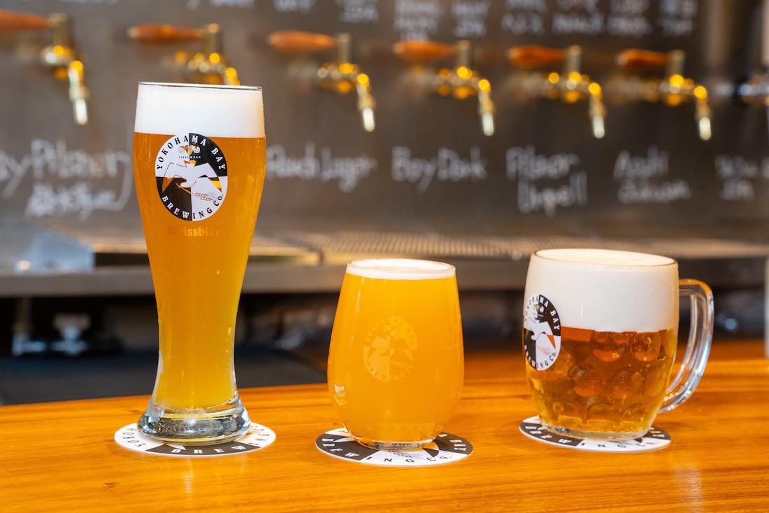 「ゆずヴァイス」SMALL750円(左）、「アンクル・リンネ」SMALL950円(中）、「ベイピルスナー」SMALL760円(右）