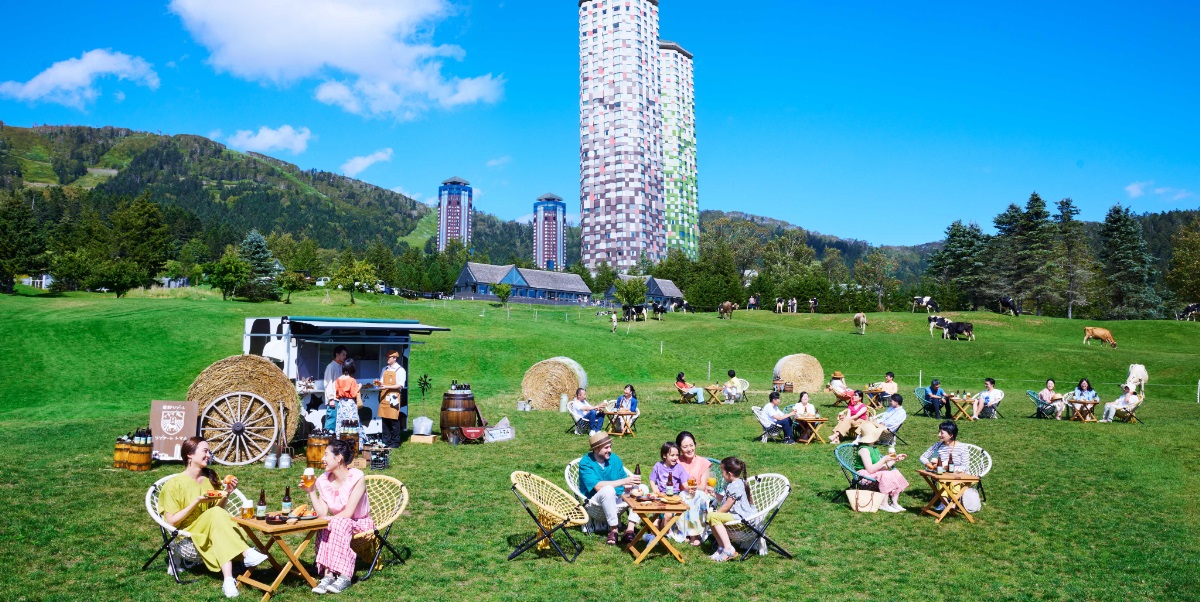 7月1日～8月31日開催♪「星野リゾート　リゾナーレトマム」の広大なファームエリアでオリジナルクラフトビールを堪能！