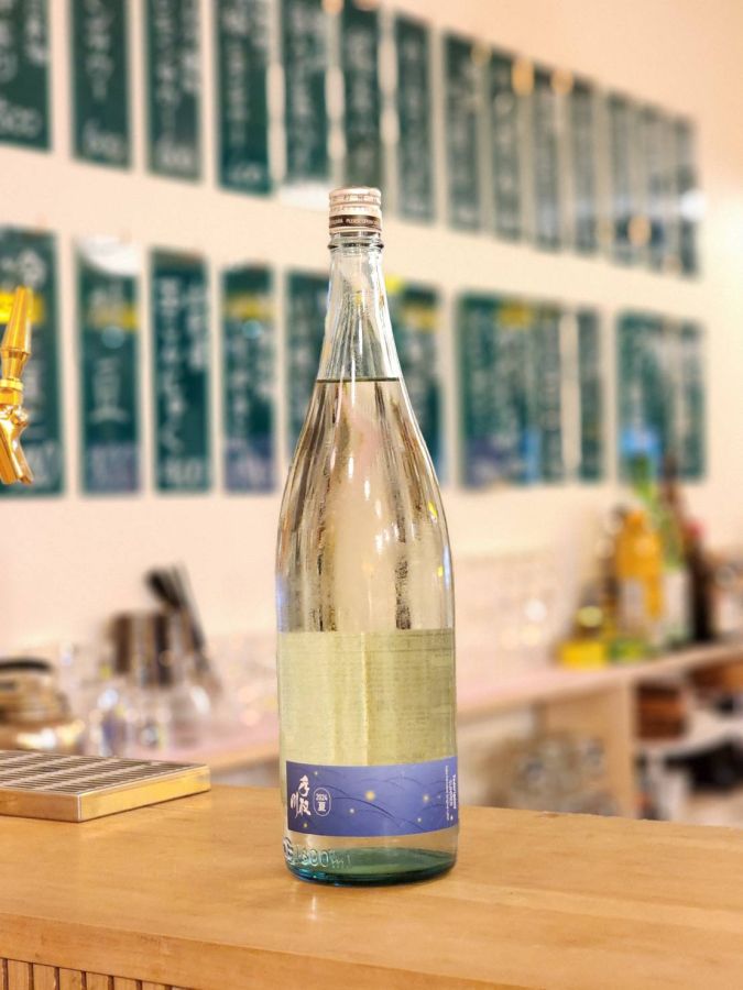「手取川（てどりがわ）夏 純米 辛口 勝鬨ラベル」500円／グラス（90ml）