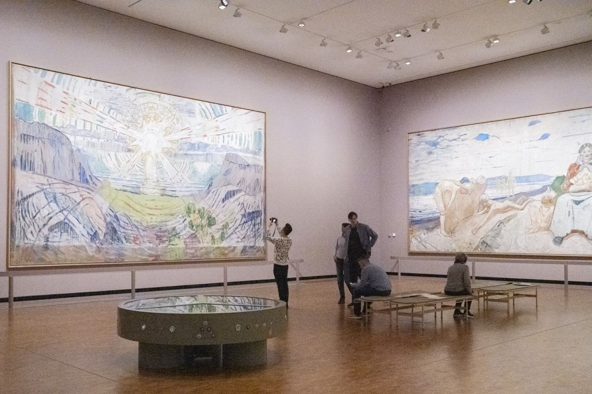 「ムンク」は撮影を楽しむ人も多いです