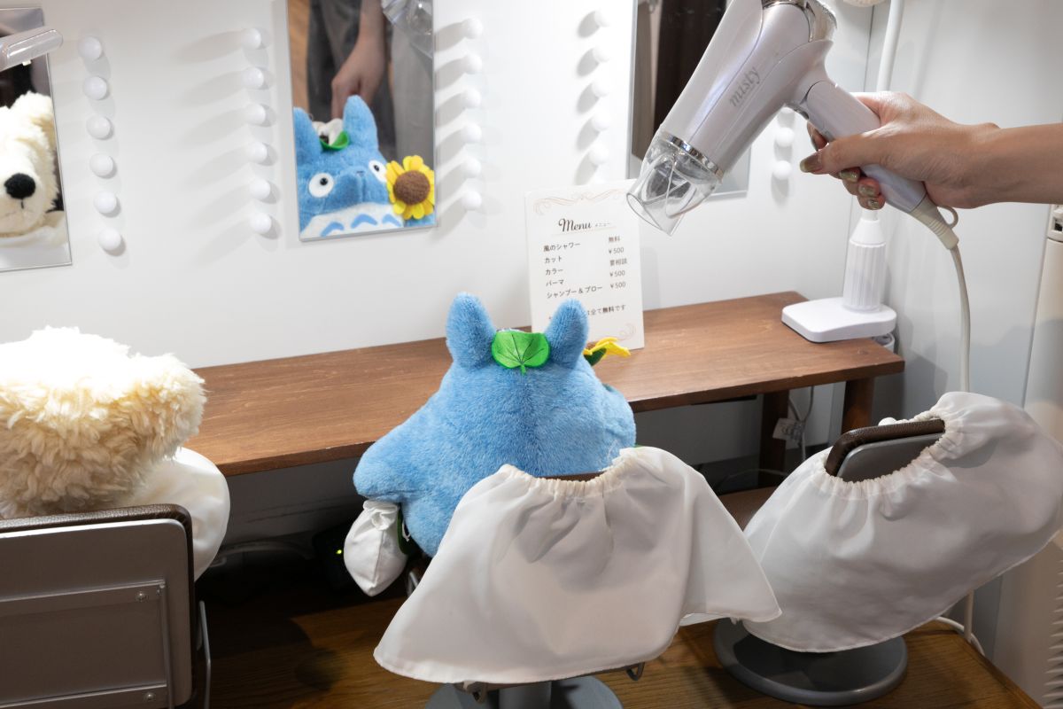 「伊豆テディベア・ミュージアム」トトロぬいぐるみ制作