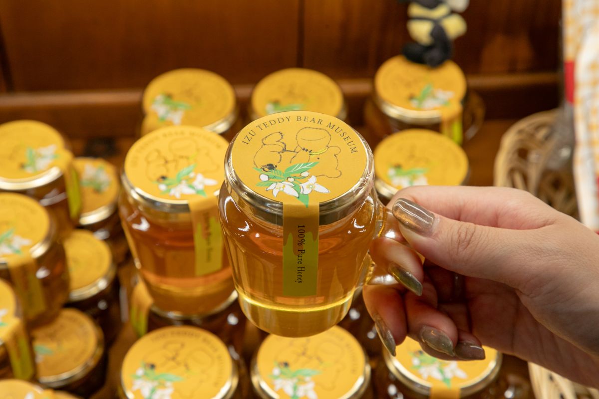 「伊豆テディベア・ミュージアム」ティールーム内ショップの蜂蜜