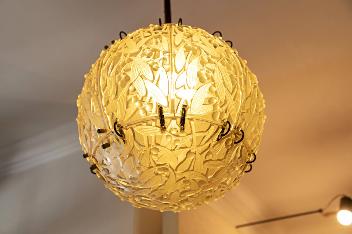 ルネ・ラリックによるアール・デコの玄関照明