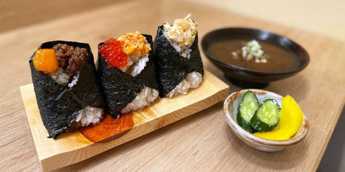 「一汁おにぎり3個セット（お月見そぼろ、さけの親子、和風えびマヨ）」1830円