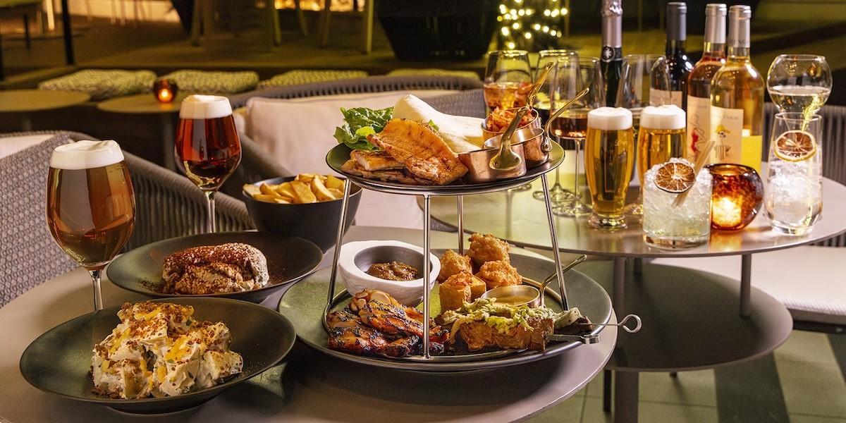 【東京・2024最新】人気のビアガーデン22選｜ホテルのビアガーデンから、絶景ループトップビアガーデン、カフェも