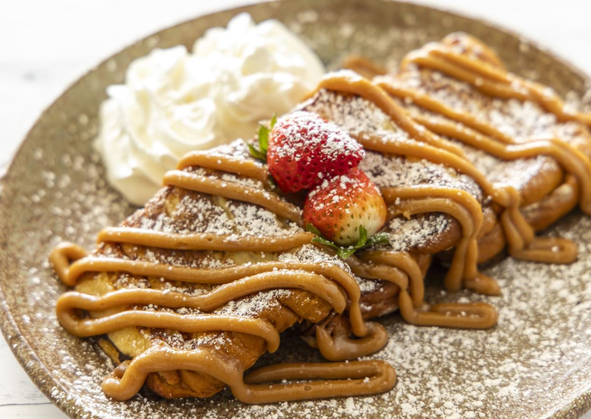 ピーナッツバター・バナナスタッフ・フレンチトースト $12.50