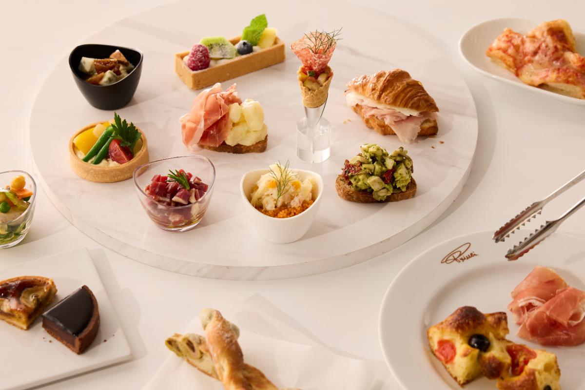 「ロースタリー ピアッティーニ ソロ」一例 ビバレッジ／小皿料理の価格による（店内利用のみ）