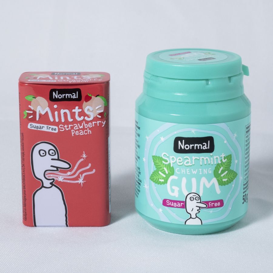 おすすめは「ノーマル」オリジナルのお菓子。各12DKK