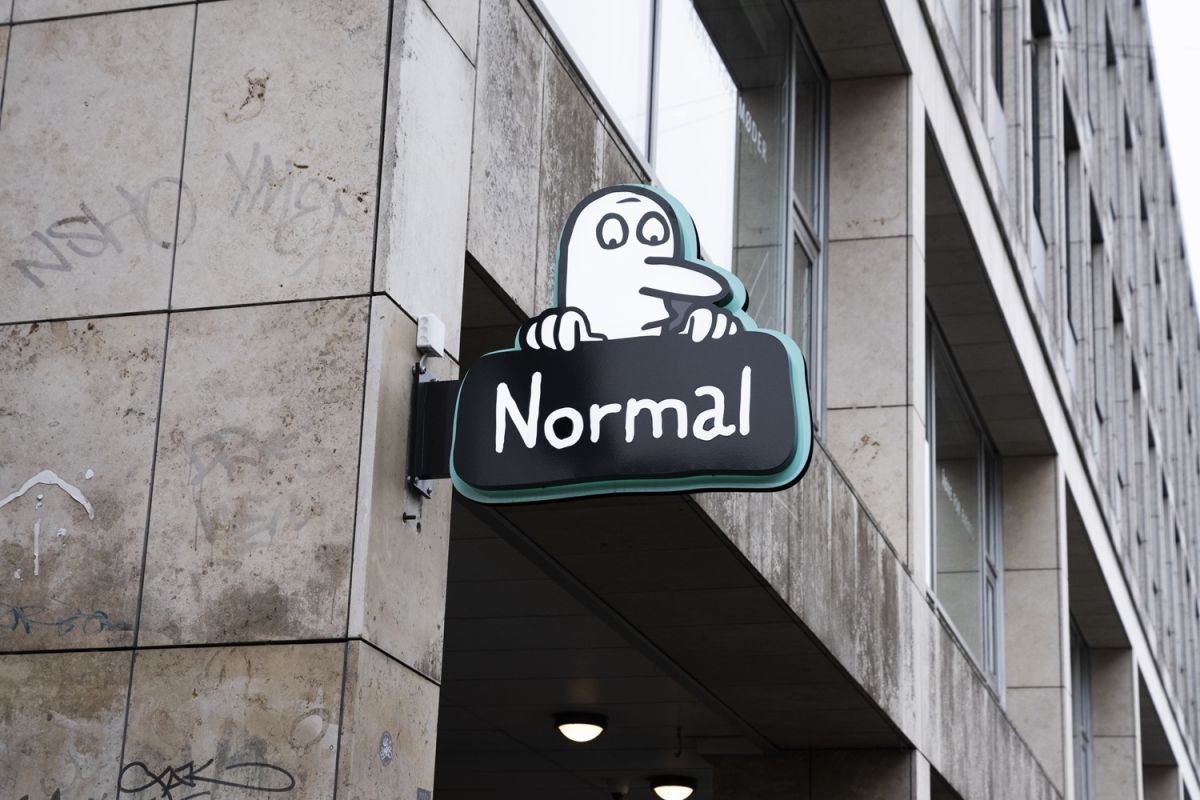 この顔の看板が目印！　写真はノアポート駅前の店舗