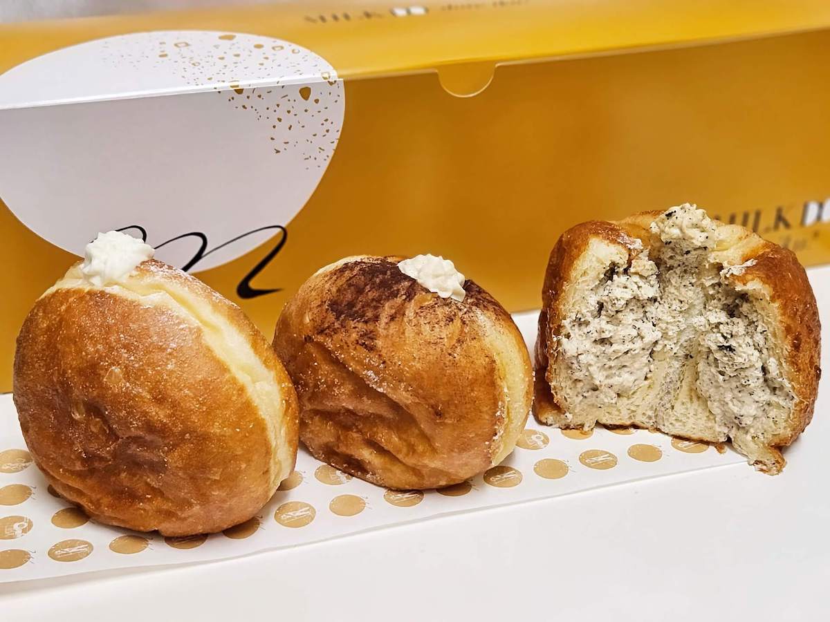 （写真左から）「純生ホイップ」330円、「自家製ティラミス」370円、「アールグレイ」340円