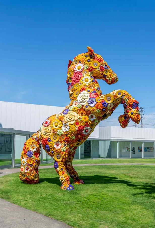 チェ・ジョンファ《フラワー・ホース》2008年  