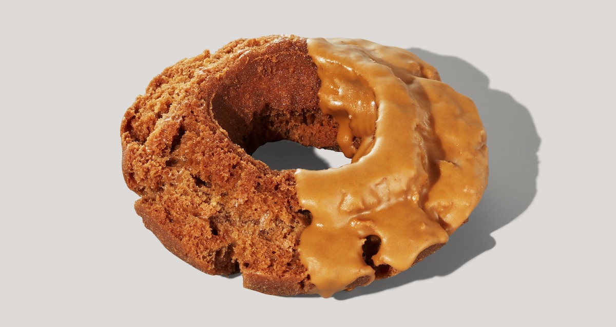 「オールドファッションドーナツ キャラメル」310円　※ドライブスルー販売