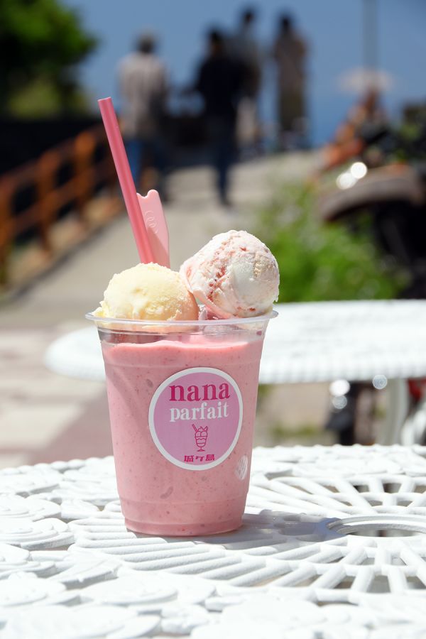 いちごミルクアイス1200円