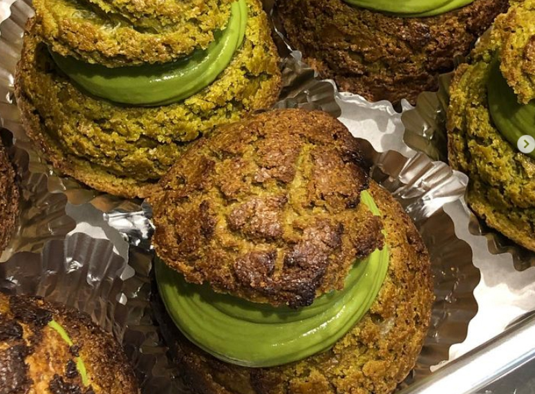 テイクアウトも大好評だった「抹茶カスタード100％シュークリーム（2024年5月）」／©自分時間