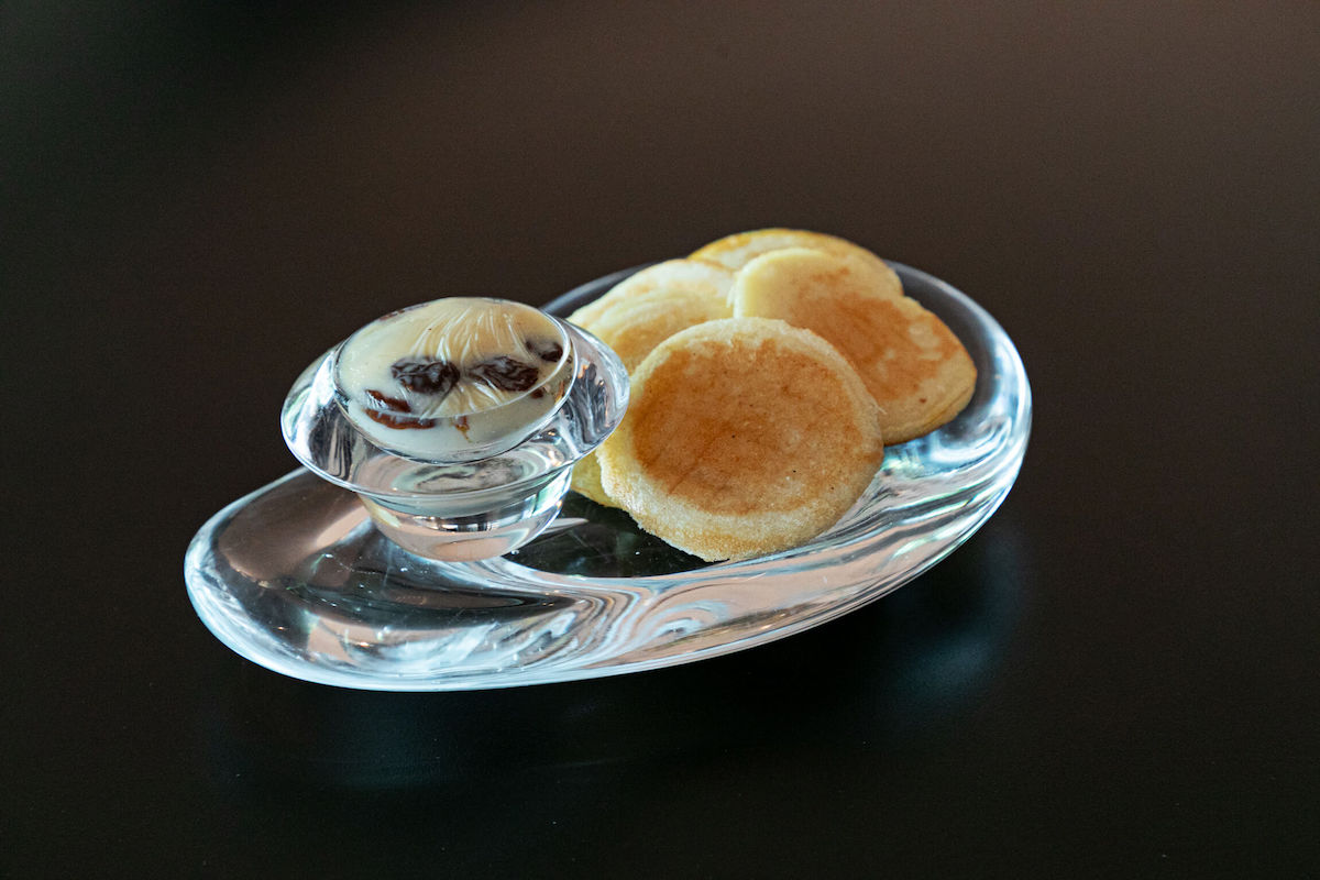 ブリニはロシア発祥の甘くない小さなパンケーキ