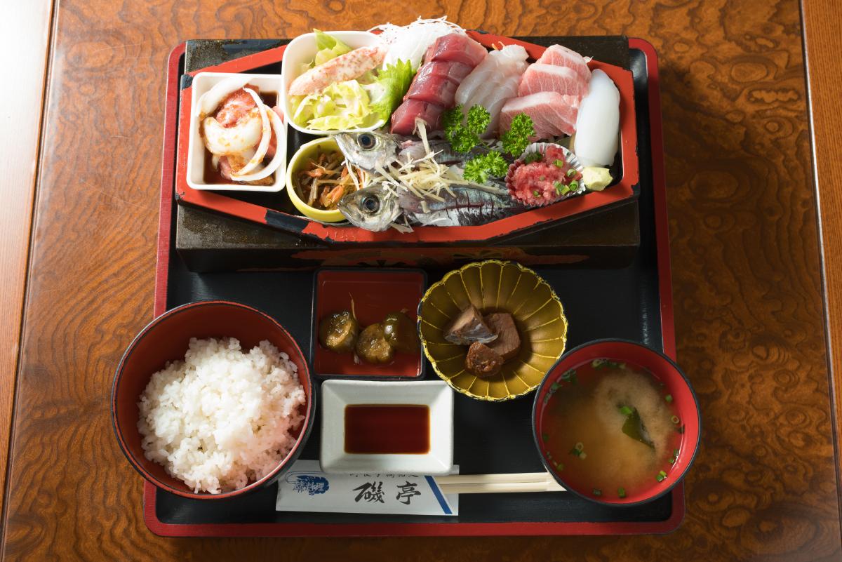 「刺身定食」1800円
