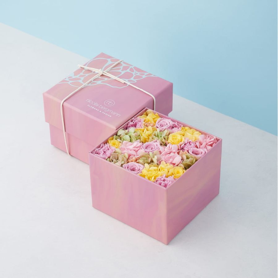 タワープラザB1 ニコライバーグマンフラワーズ& デザイン「ニコライバーグマンのサマーコレクション2024 Costal Secrets限定プリザーブドフラワーボックスPink Waves」1万4300円【販売期間：8月31日（土）まで】※なくなり次第販売終了。写真はイメージです