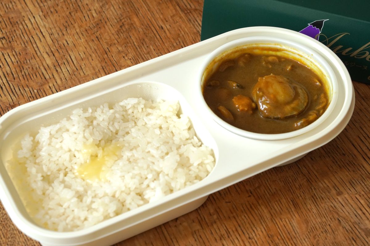 「シーフードミックスカレー(A type)」1620円 ※現在、カレーとごはんが含まれるA typeの販売はシーフードミックスカレーのみ