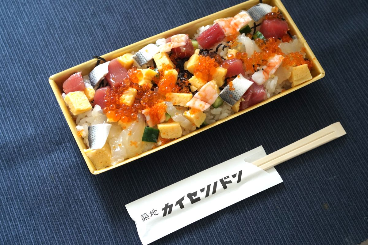 「海鮮オリーブオイル塩ちらし」1560円