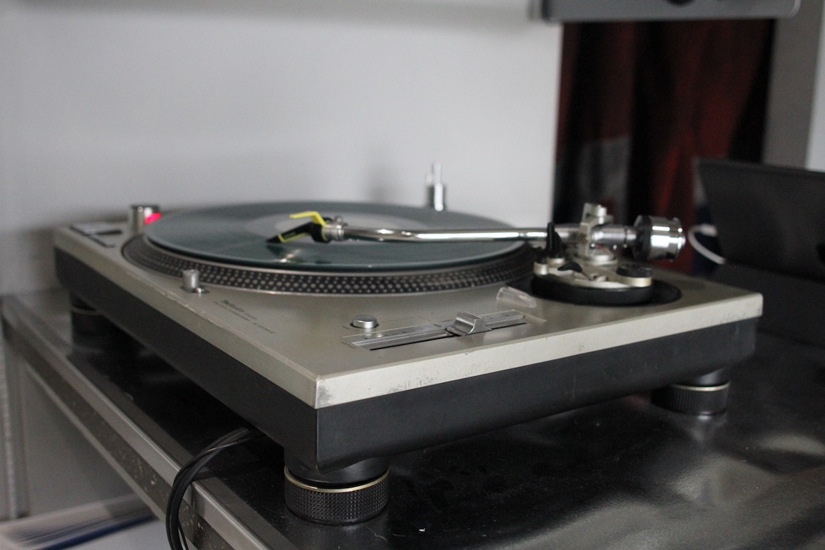 レコード音楽に耳を傾けながらゆっくり過ごしたい