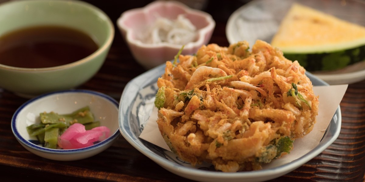 【静岡・御前崎】歴史ある和食処「井筒屋」で由比港の桜えびと幻のご当地アジを味わう