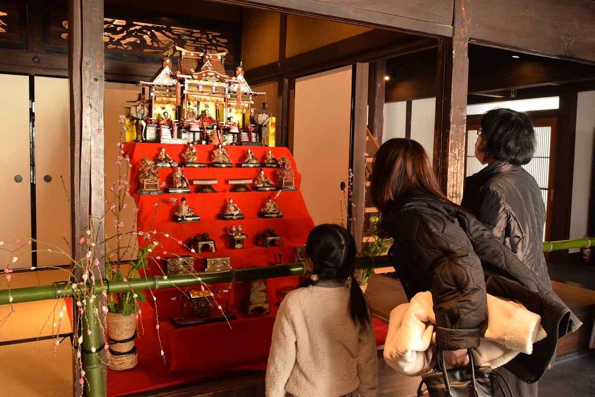 うたづの町家とおひなさん