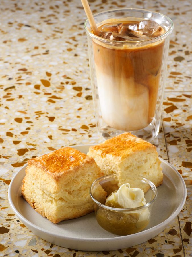 「クリームティ・プレーン」単品594円（持ち帰り583円）＊コーヒーセットは1078円（持ち帰り1058円）