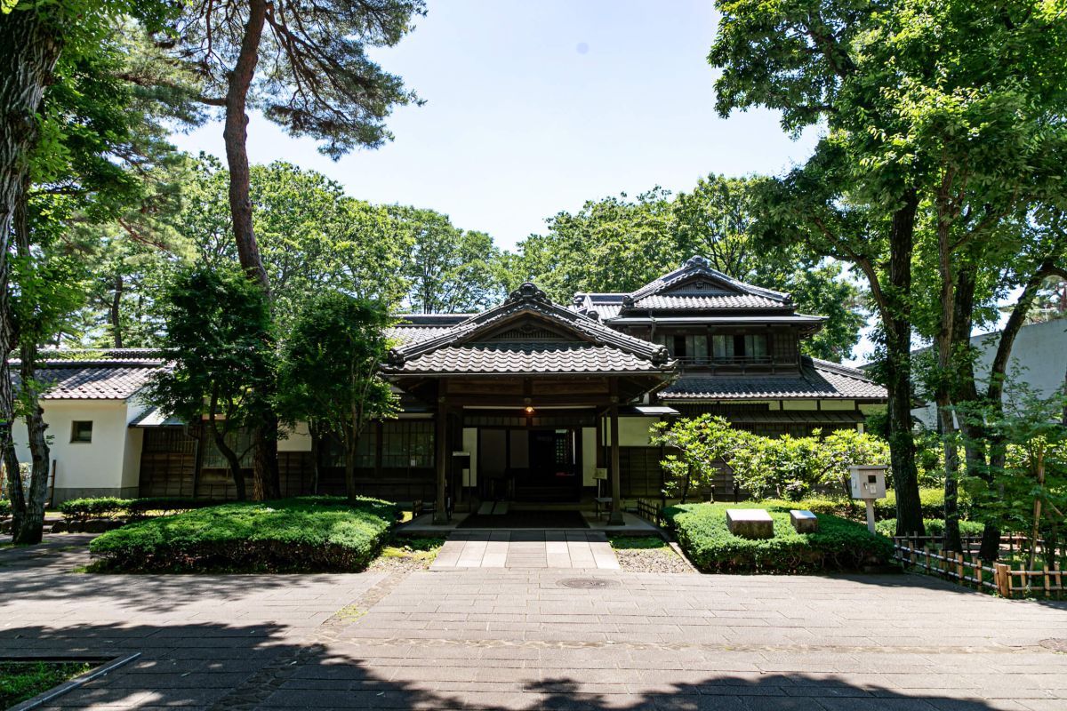 明治35年（1902）に赤坂に建てられた高橋是清邸（たかはしこれきよてい）