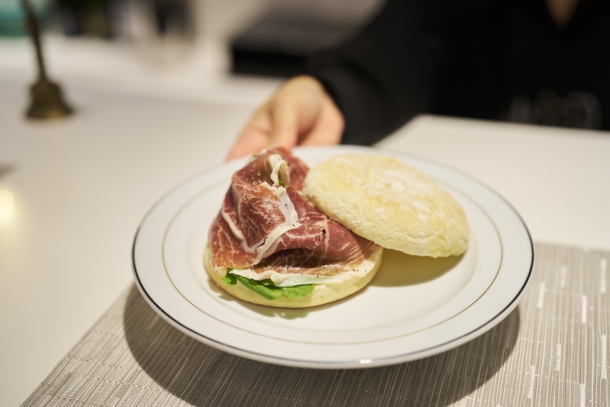 サンドイッチ「ハモンセラーノ」1760円