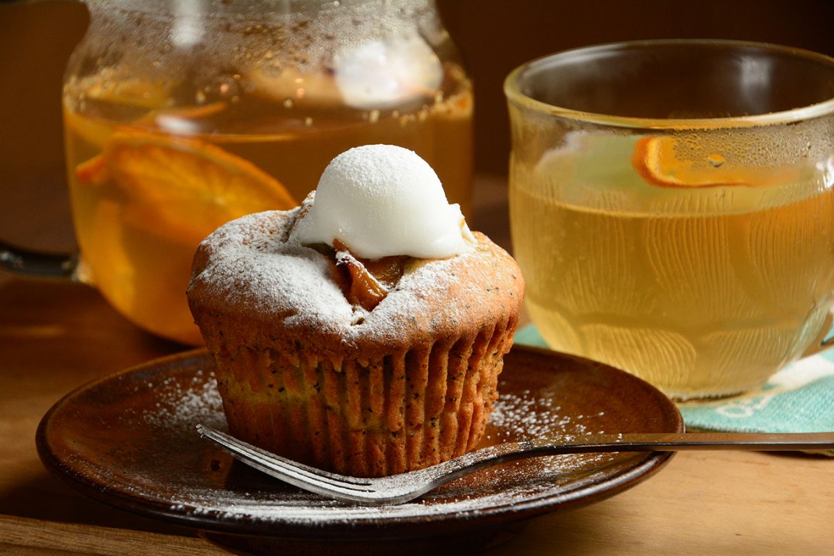 季節のマフィン アールグレイ＆マシュマロ418円、薬膳茶リラックス770円