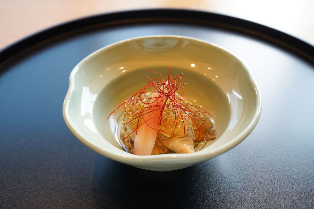 【先付】鮎南蛮漬け　加賀太胡瓜　酢取り茗荷