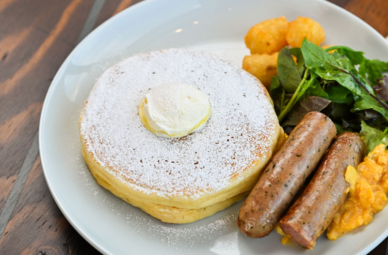 バターミルクパンケーキ コンボプレート1800円